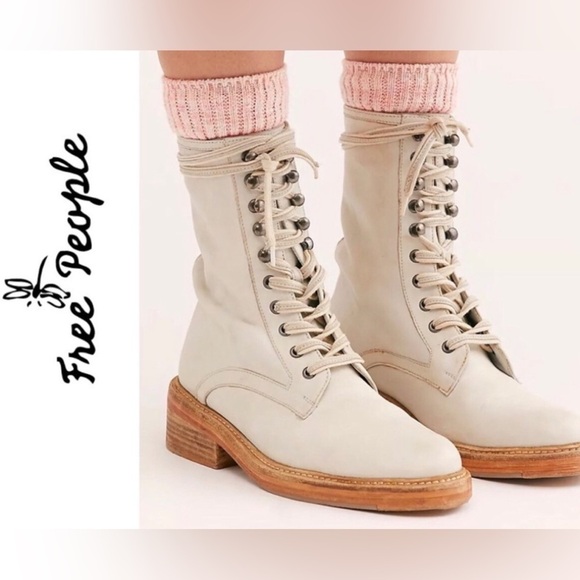 NWT Free People Santa Fe Lace-up Boots distressed combat round toe boots - Picture 1 of 11